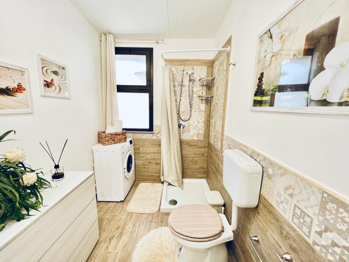 Nonna Felicia Apartment แตร์ราซีนี ภายนอก รูปภาพ